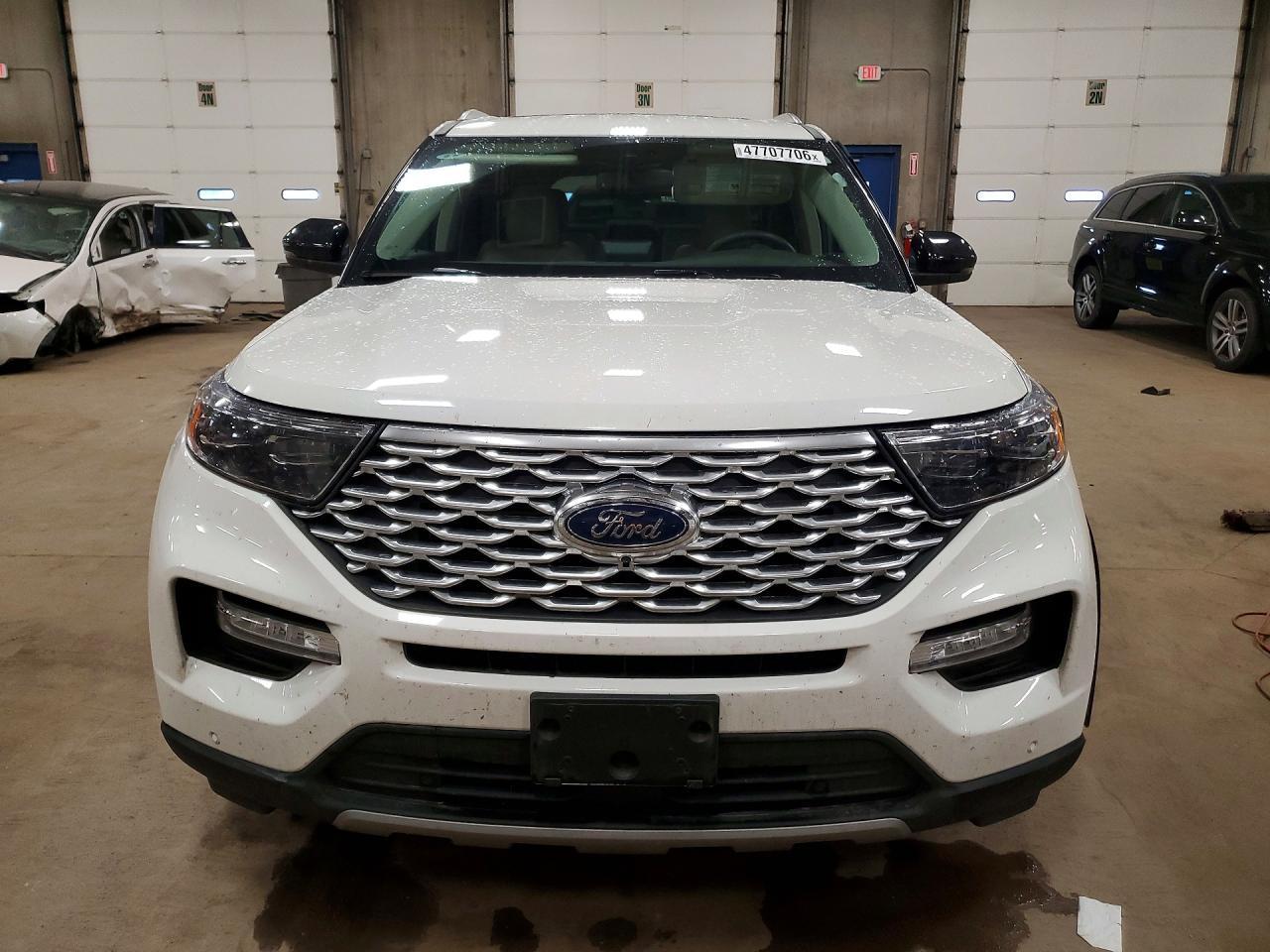 2023 Ford Explorer Platinum - Фото 5