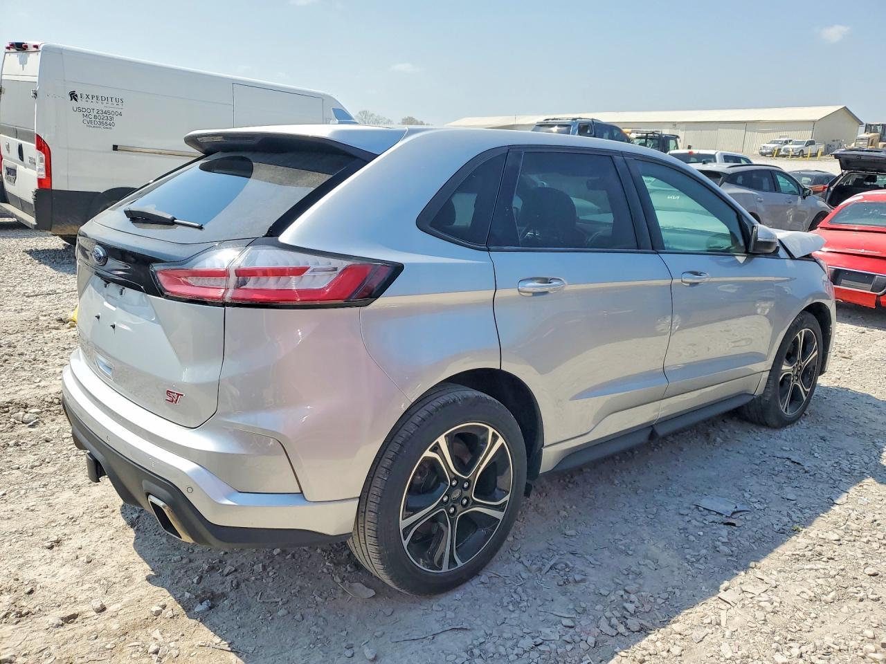 2019 Ford Edge St - Фото 3