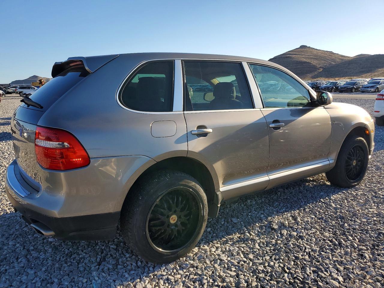 2008 Porsche Cayenne - Image 3