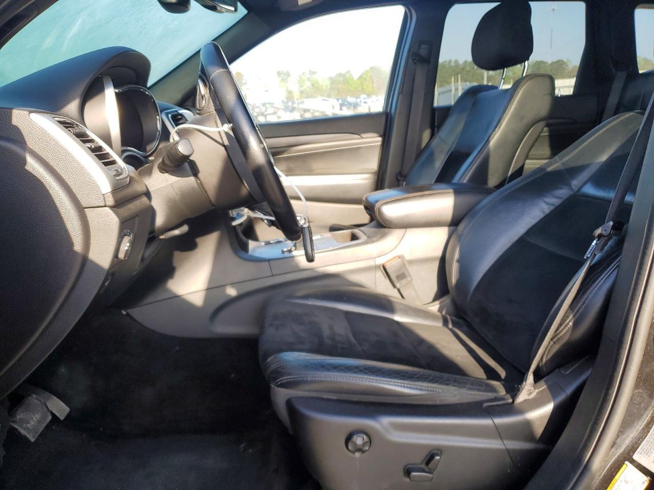 2015 Jeep Grand Cherokee Laredo - Image 7