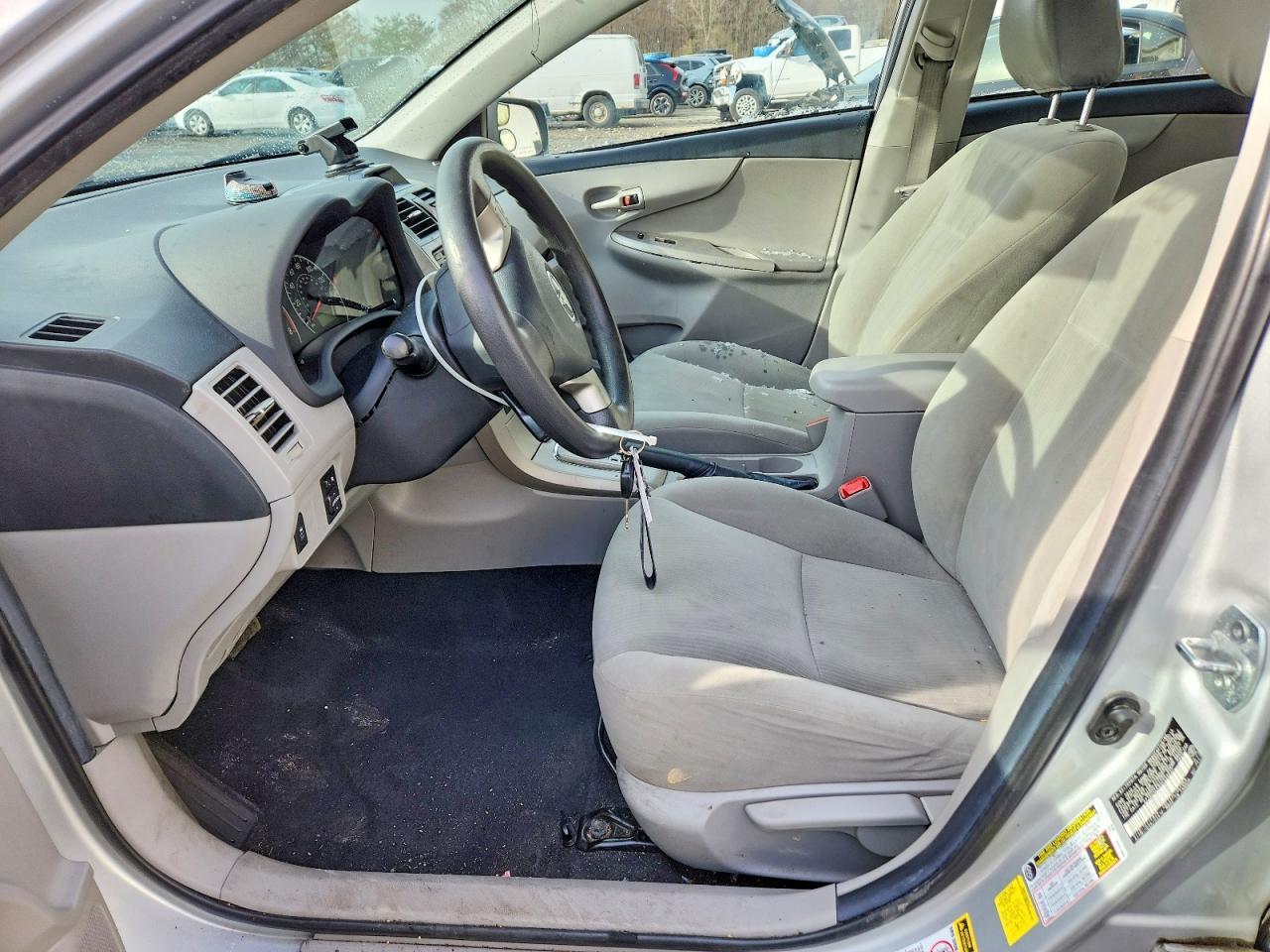 2013 Toyota Corolla Le - Image 7
