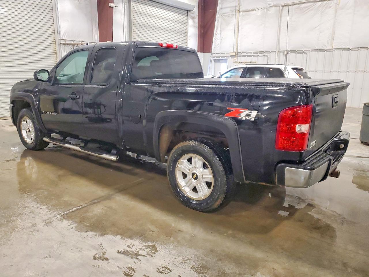2011 Chevrolet Silverado K1500 Ltz - Image 2