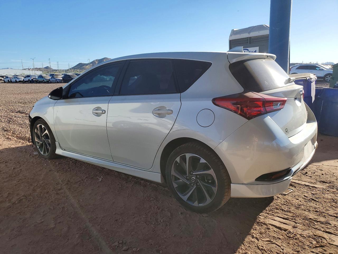 2016 Scion Im Base - Фото 2