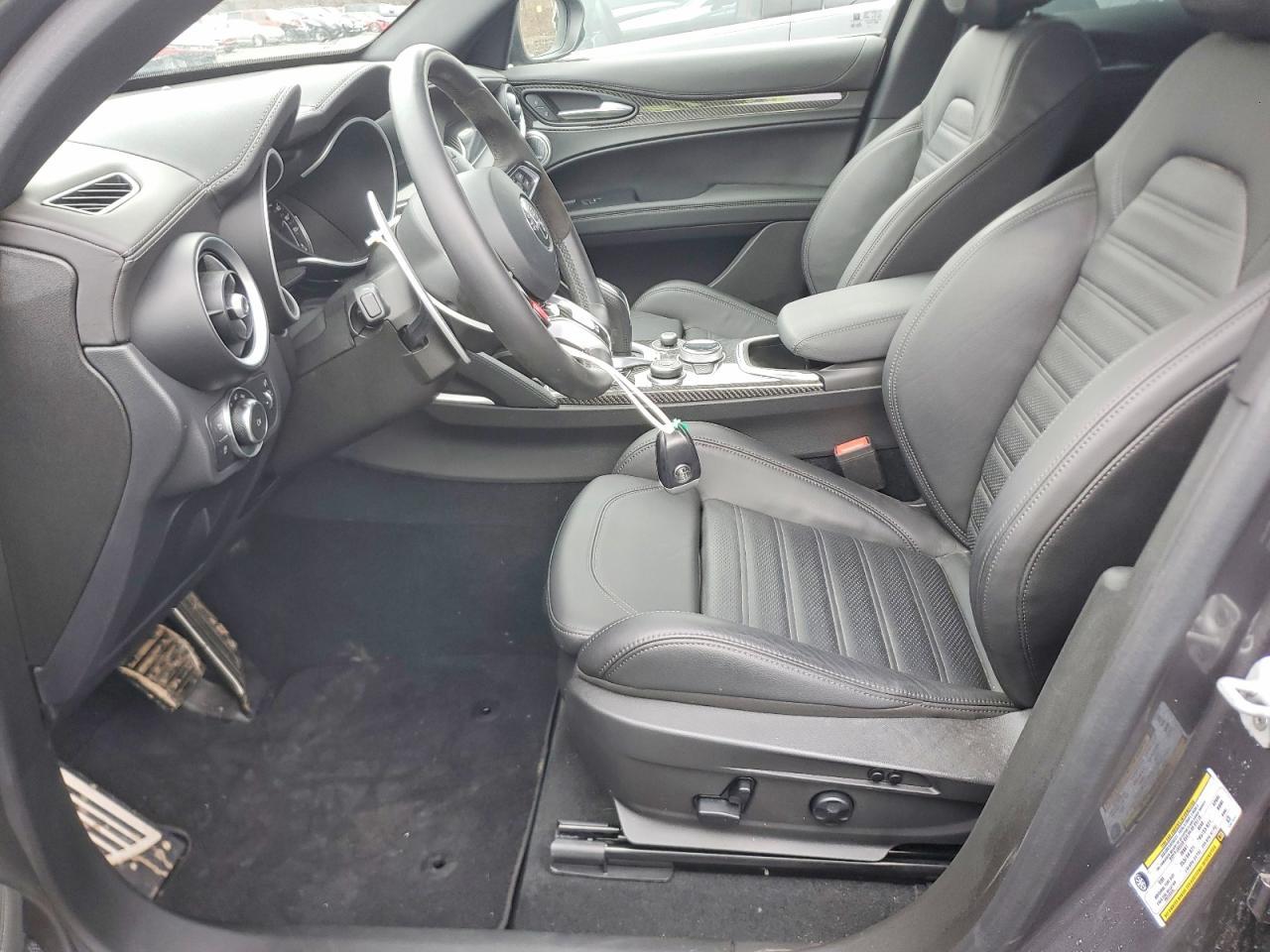 2023 Alfa Romeo Stelvio Quadrifoglio - Фото 7