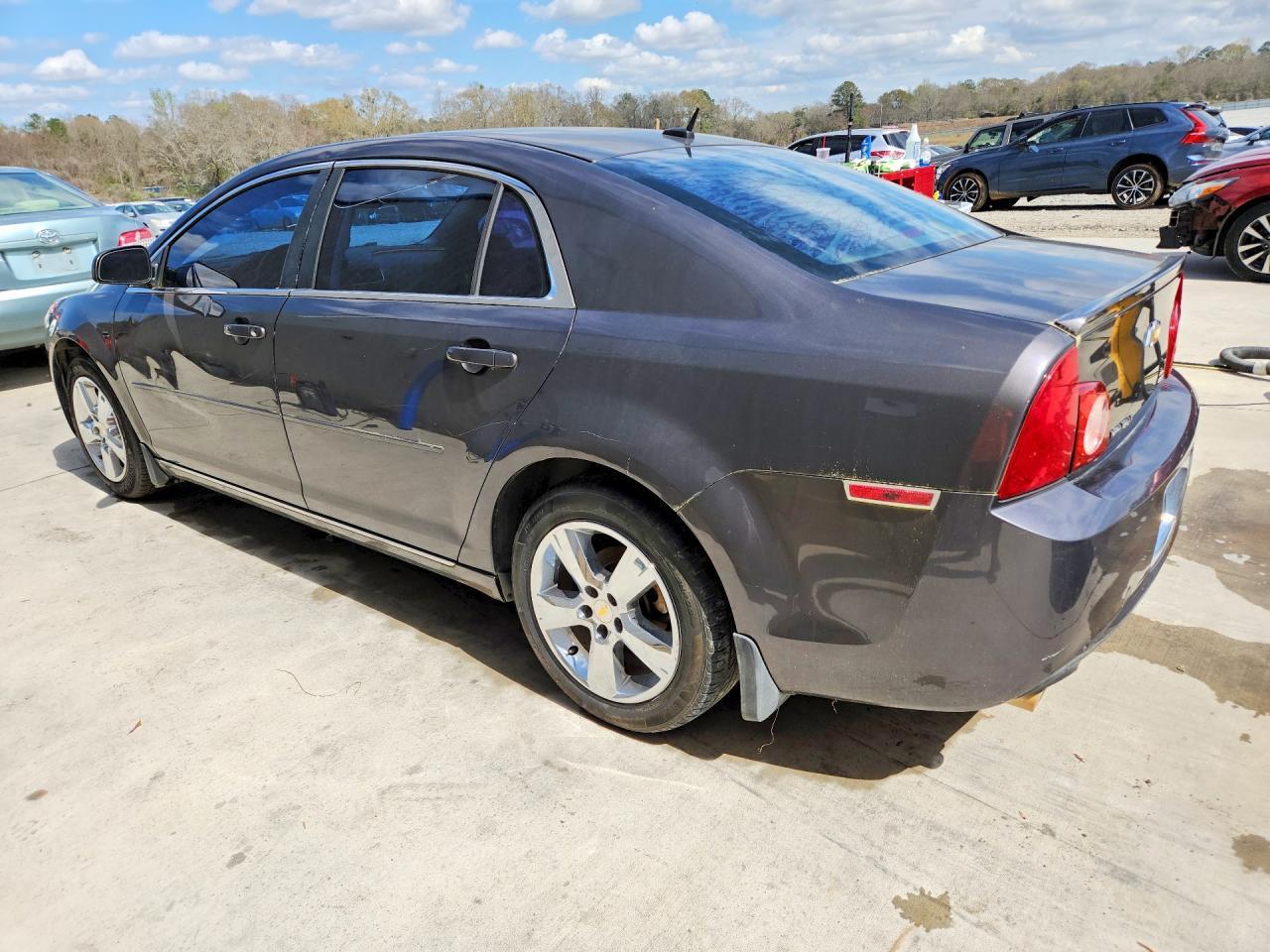 2011 Chevrolet Malibu 2Lt - Image 2