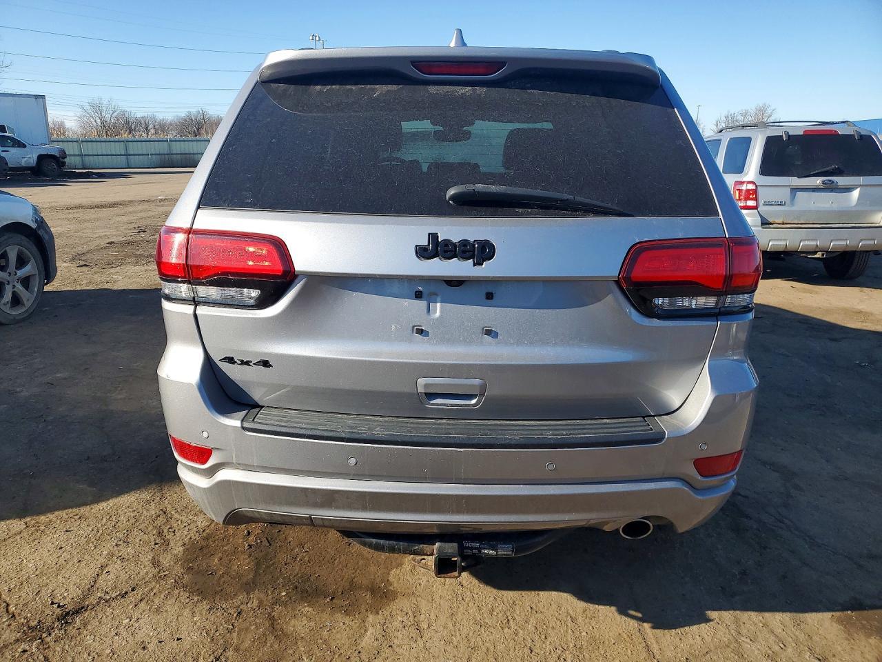 2020 Jeep Grand Cherokee Laredo - Image 6