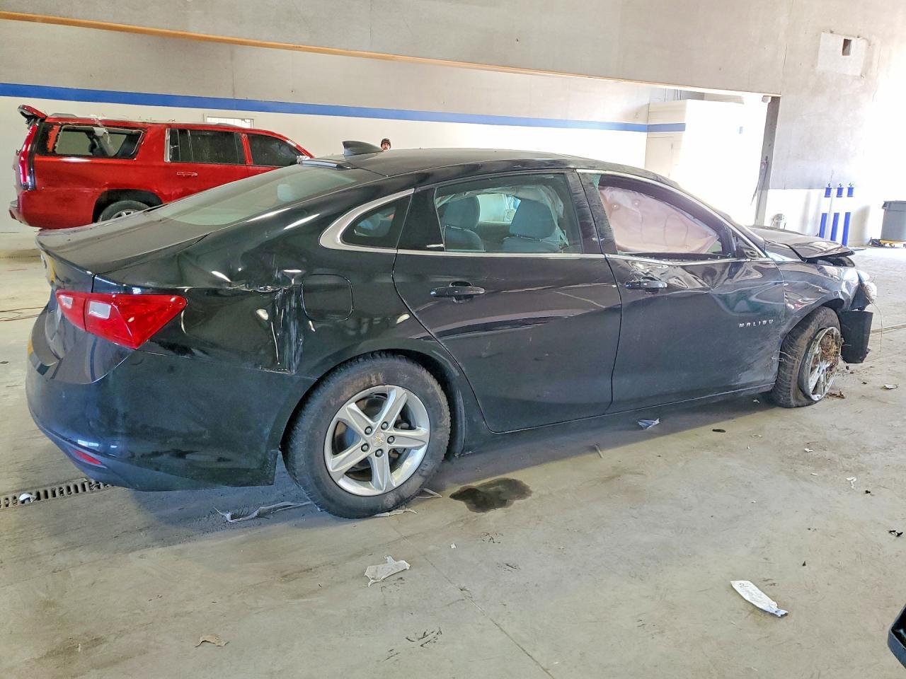 2021 Chevrolet Malibu Ls - Фото 3