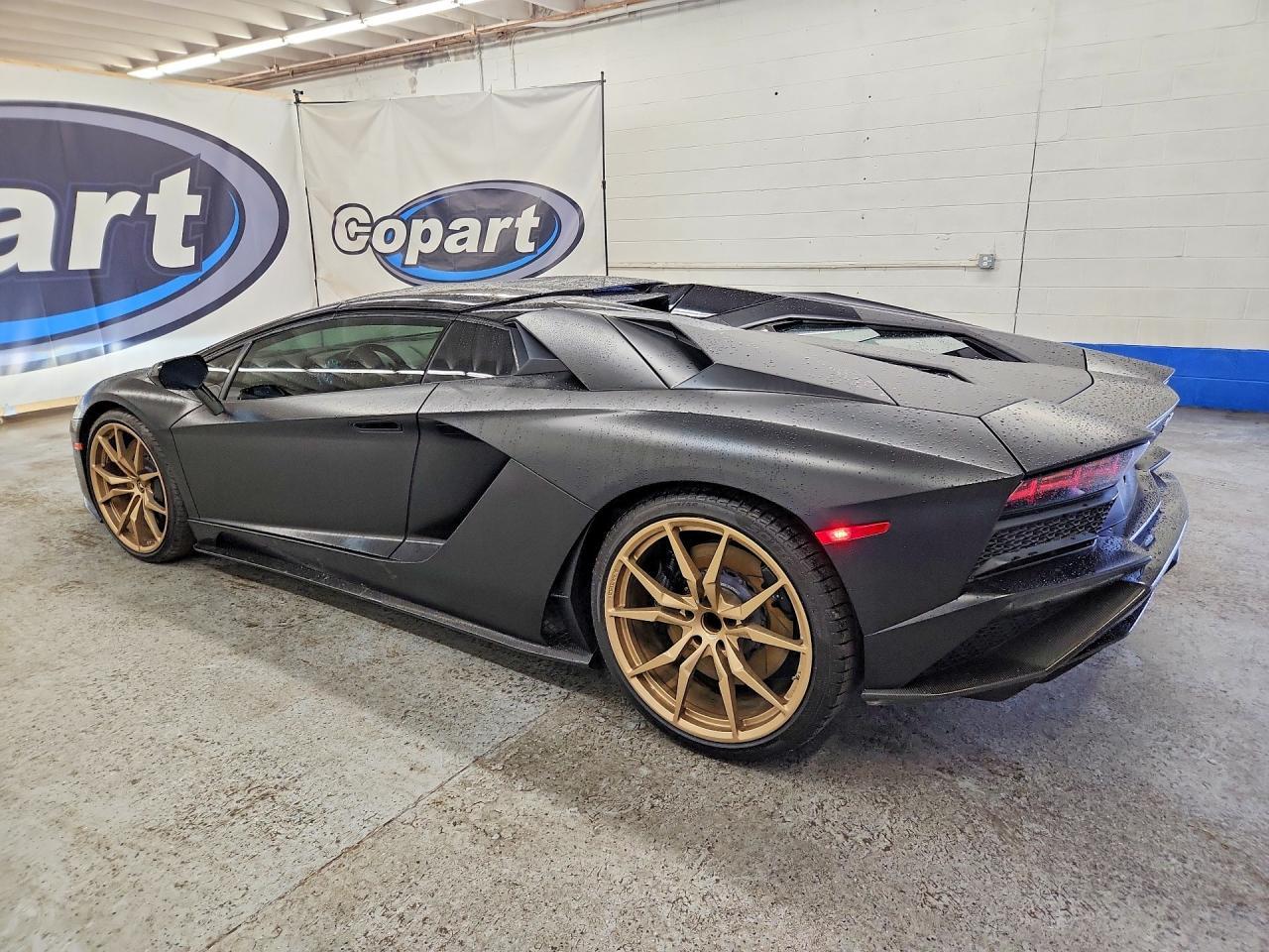 2018 Lamborghini Aventador S - Фото 2