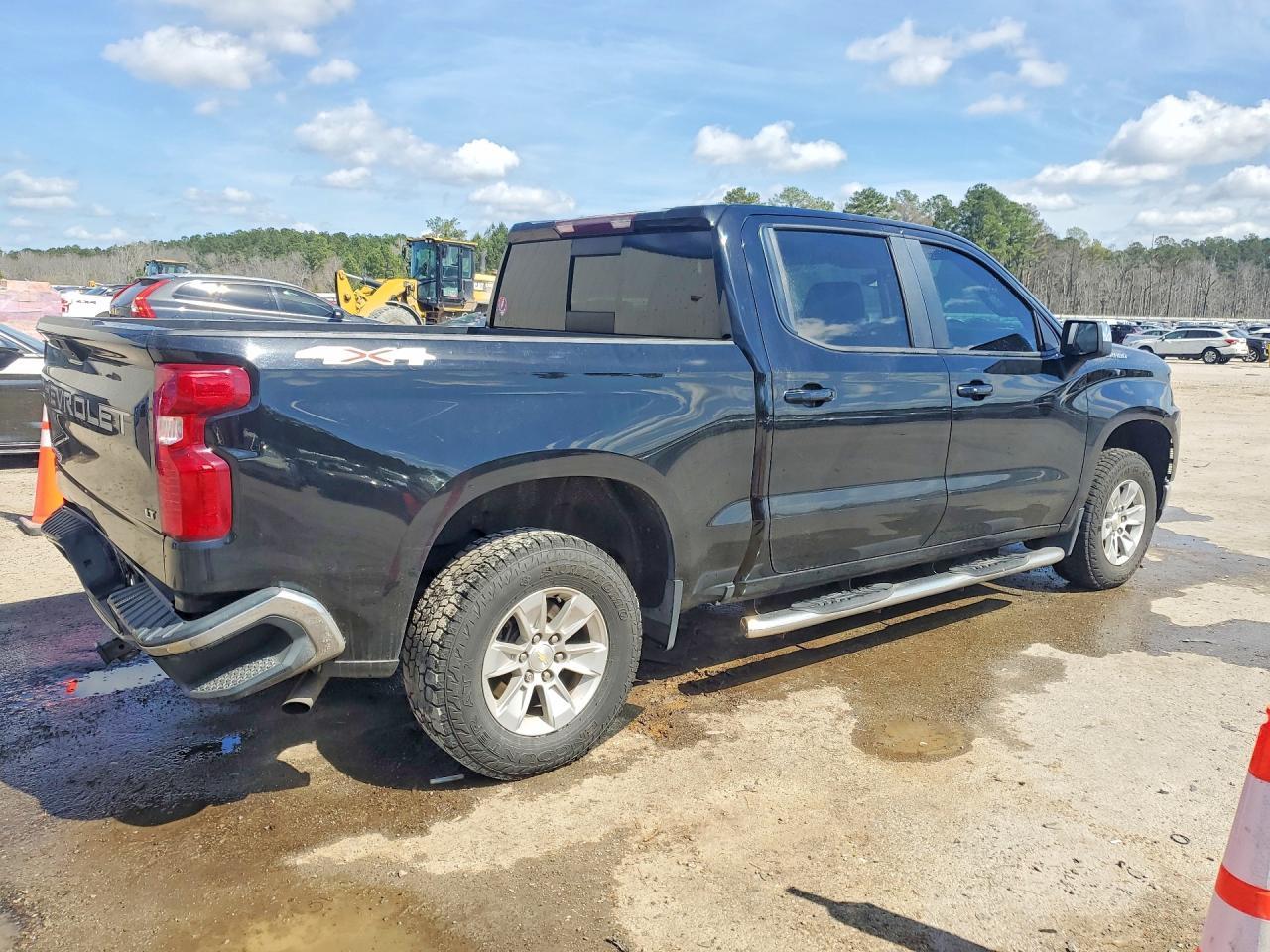 2020 Chevrolet Silverado K1500 Lt - Image 3