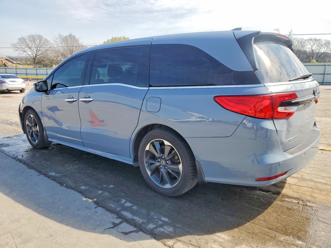 2023 Honda Odyssey Elite - Фото 2