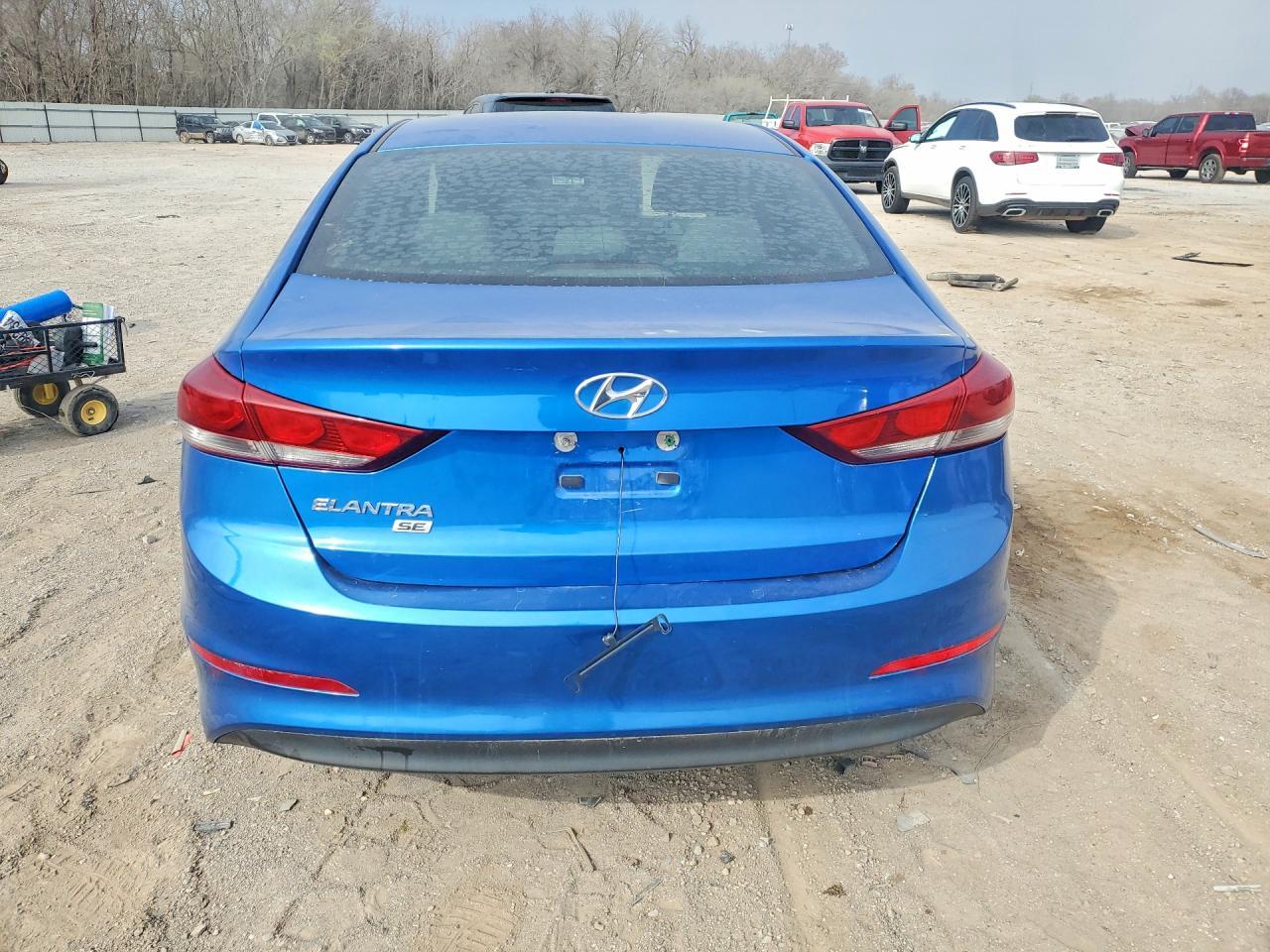 2018 Hyundai Elantra Se - Image 6