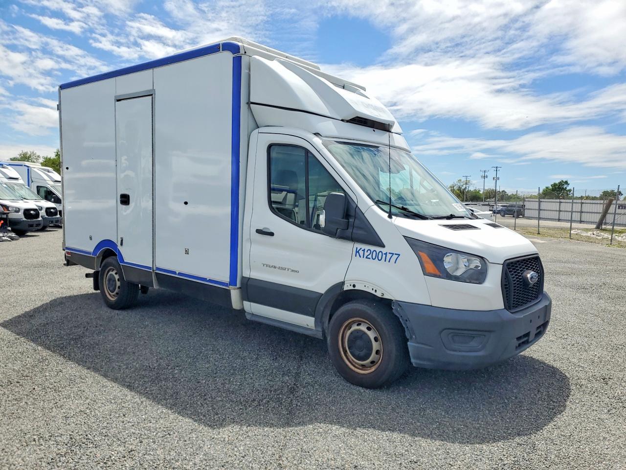 2020 Ford Transit Delivery Truck - Фото 4