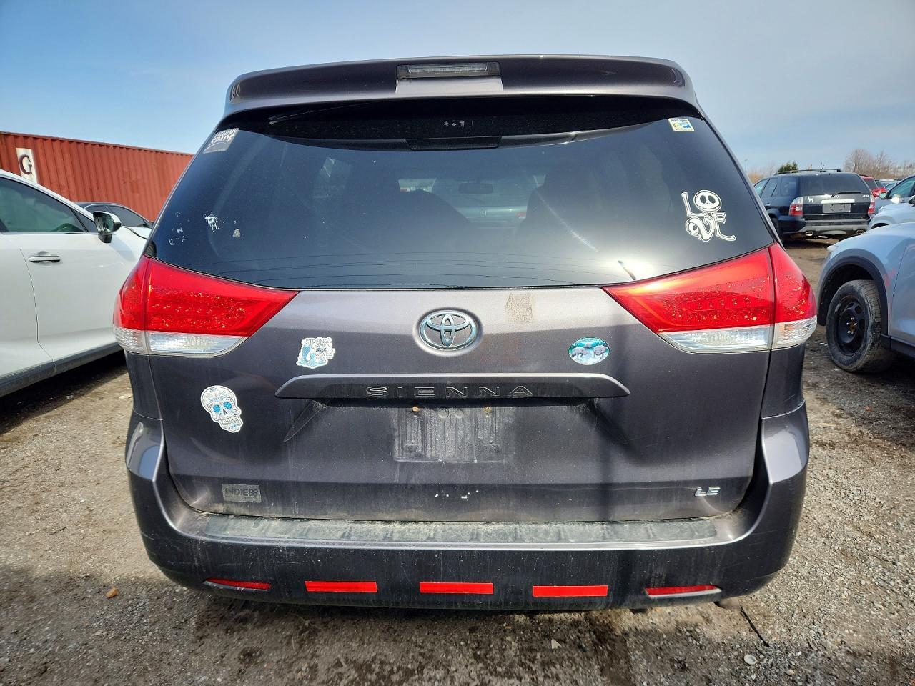2013 Toyota Truck/Van Sienna Le V6 - Image 6