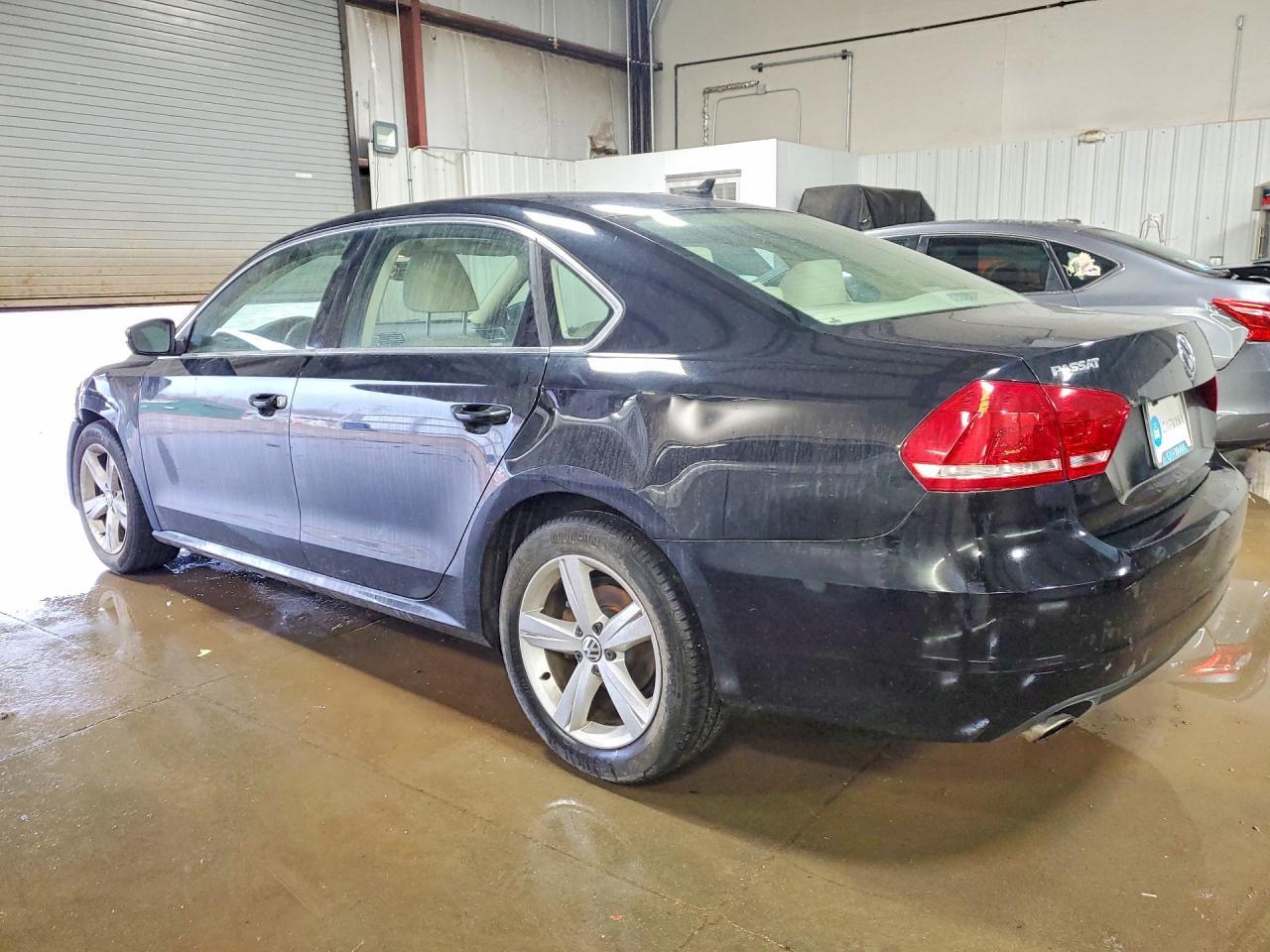 2013 Volkswagen Passat Se - Фото 2