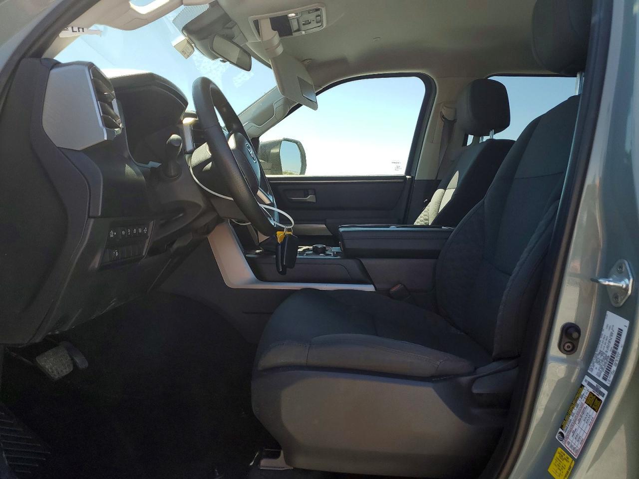 2024 Toyota Tundra Sr5 - Image 7