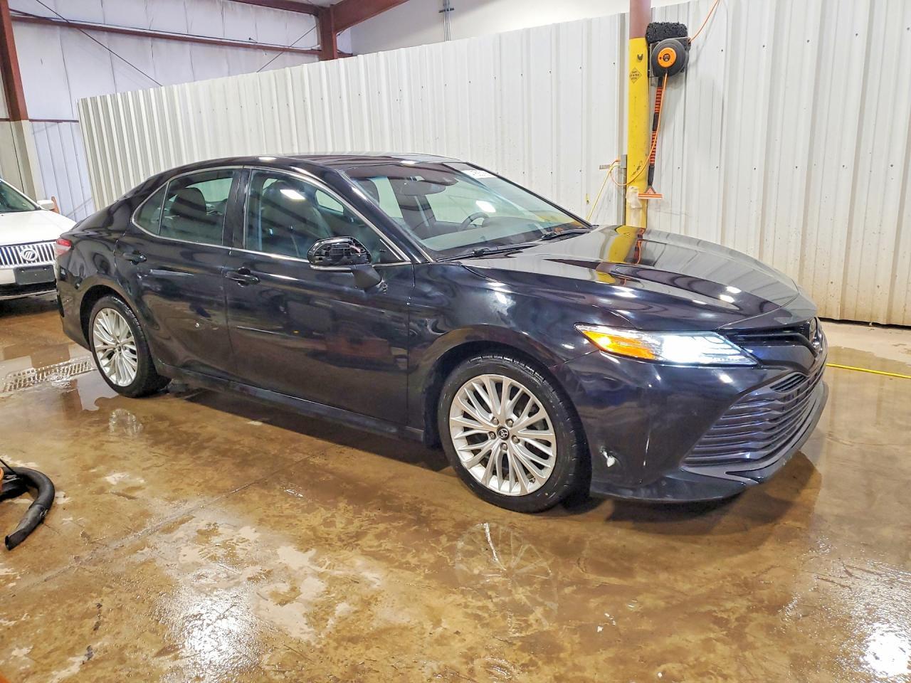 2018 Toyota Camry Xle - Фото 4