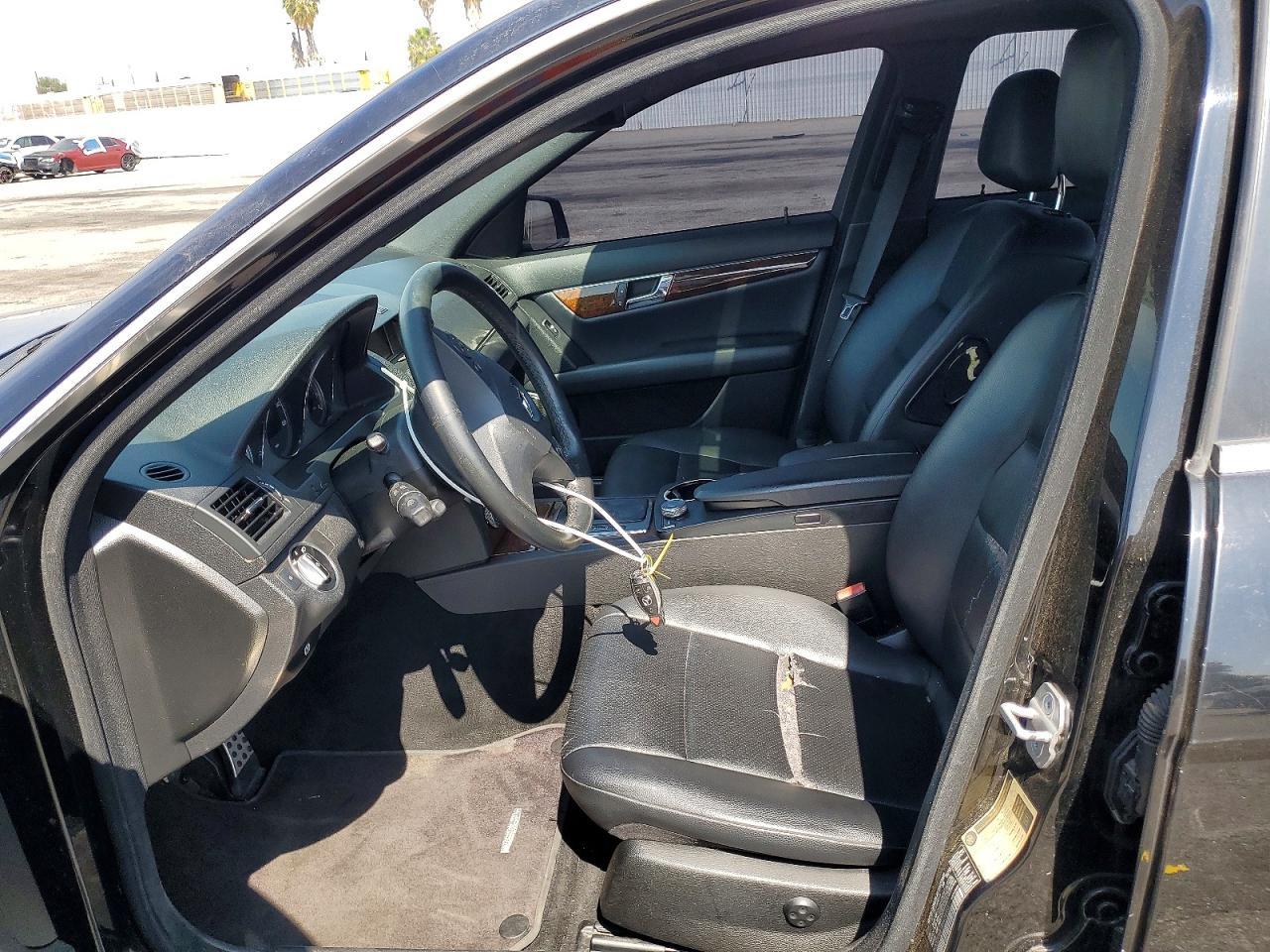 2011 Mercedes-Benz C 300 - Image 7