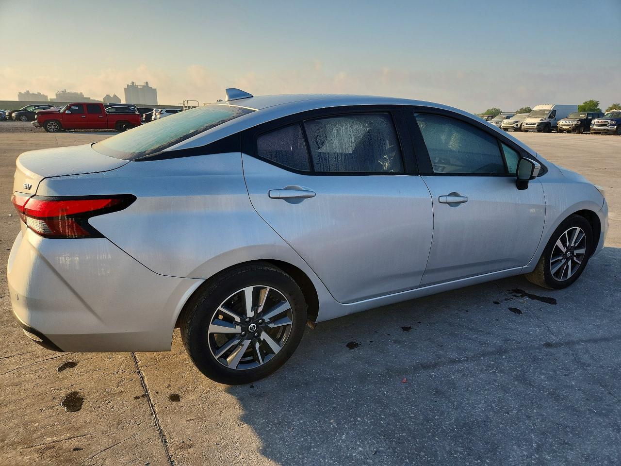 2021 Nissan Versa Sv - Image 3