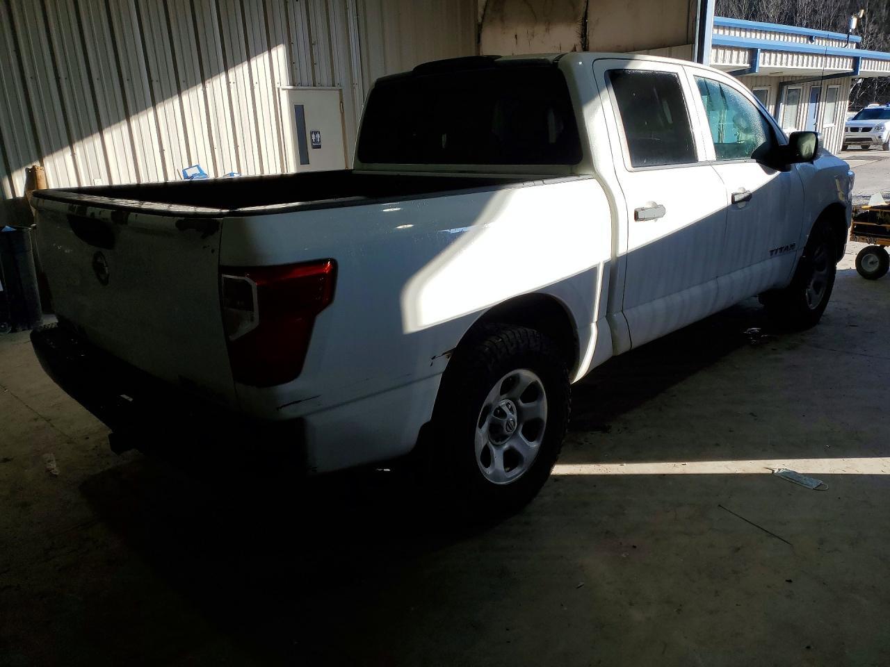 2017 Nissan Titan S - Фото 3