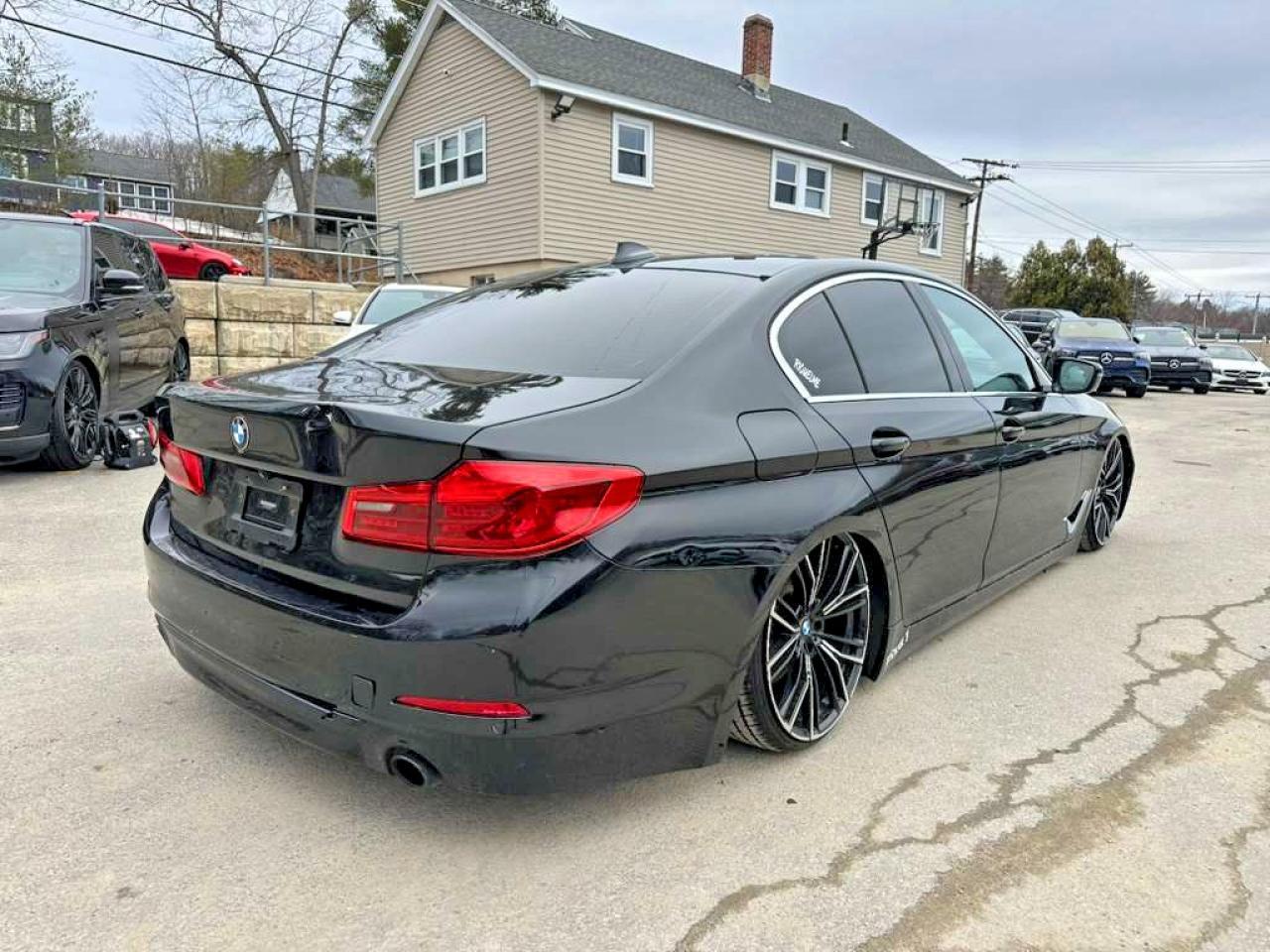 2020 BMW 530 Xi - Фото 3