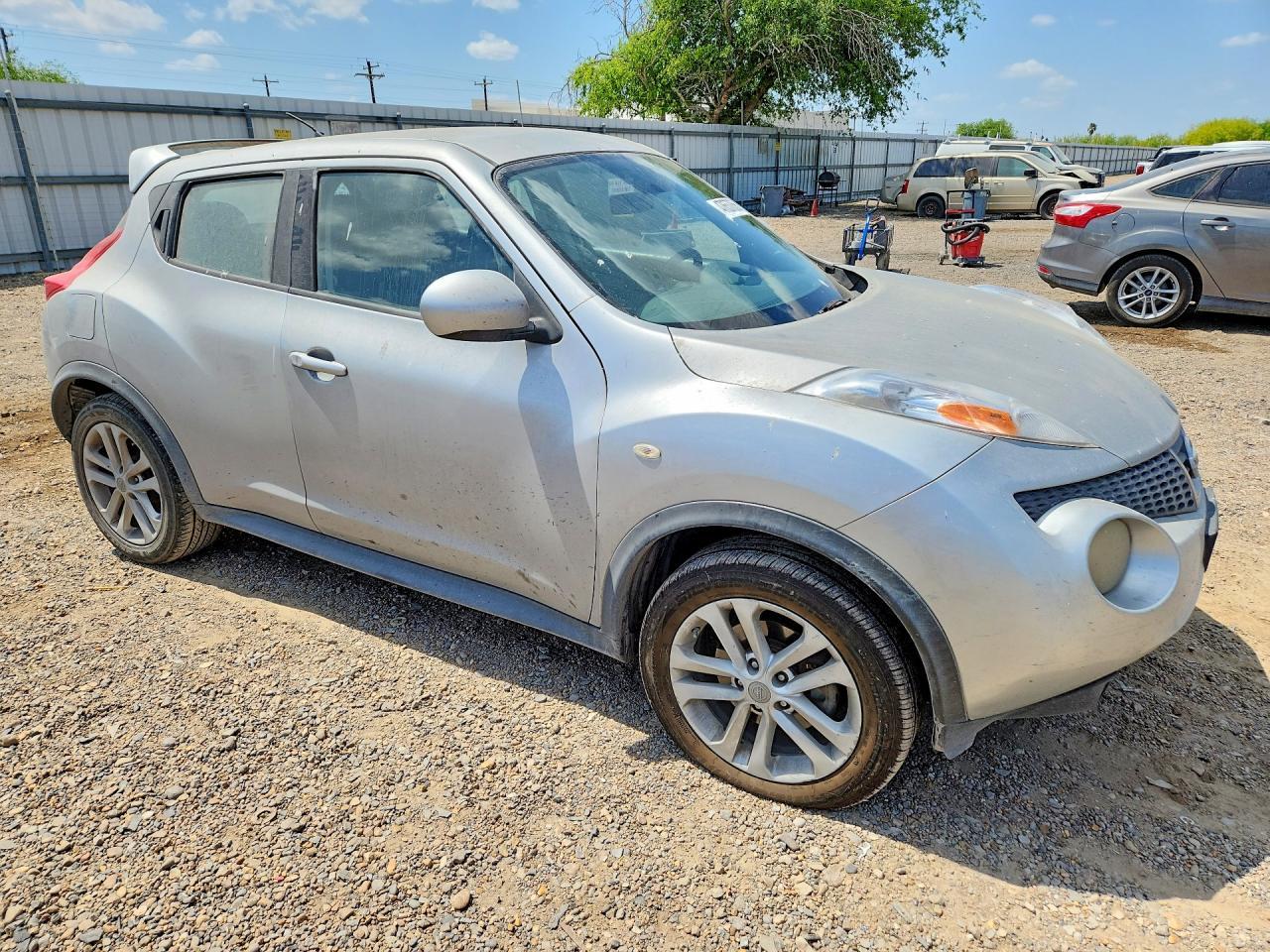 2011 Nissan Juke S - Фото 4