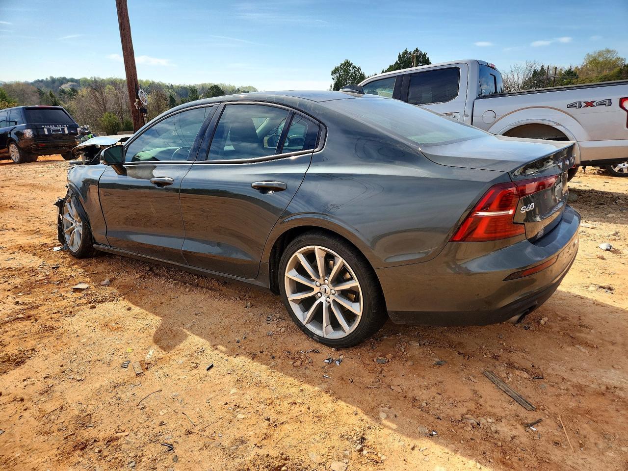 2020 Volvo S60 T5 Momentum - Image 2