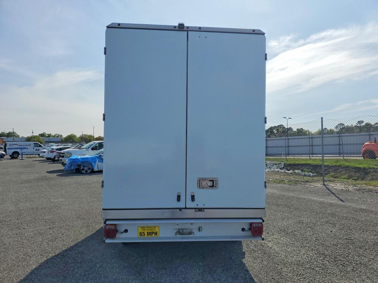 2020 Ford Transit Delivery Truck - Image 6