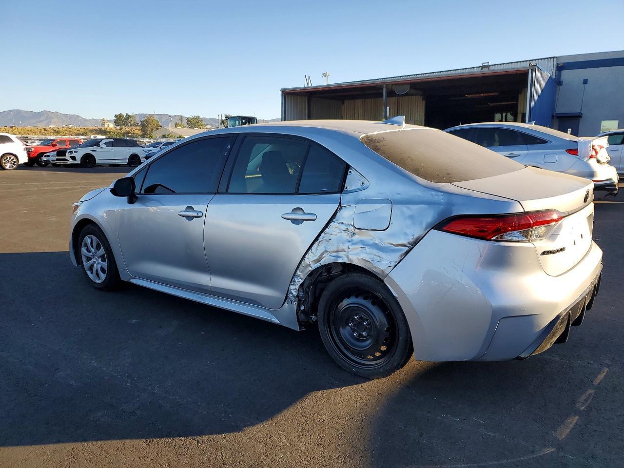 2024 Toyota Corolla Le - Фото 2