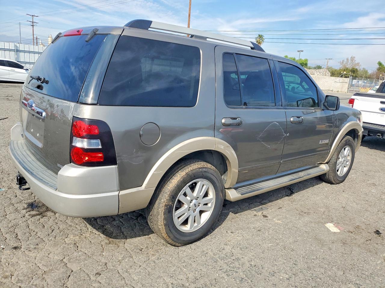 2006 Ford Explorer Eddie Bauer - Фото 3