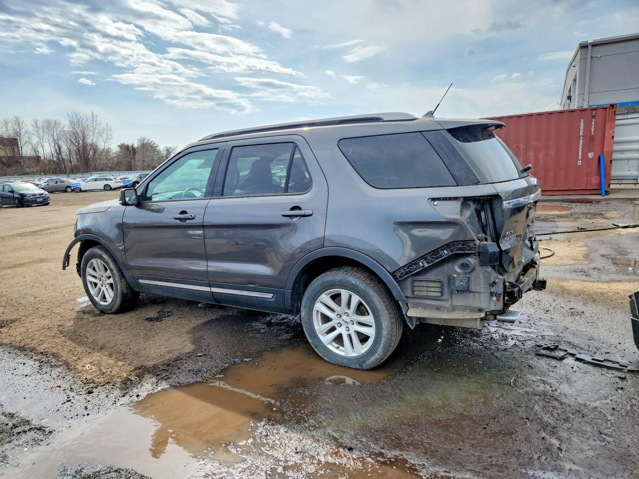 2018 Ford Explorer Xlt - Фото 2