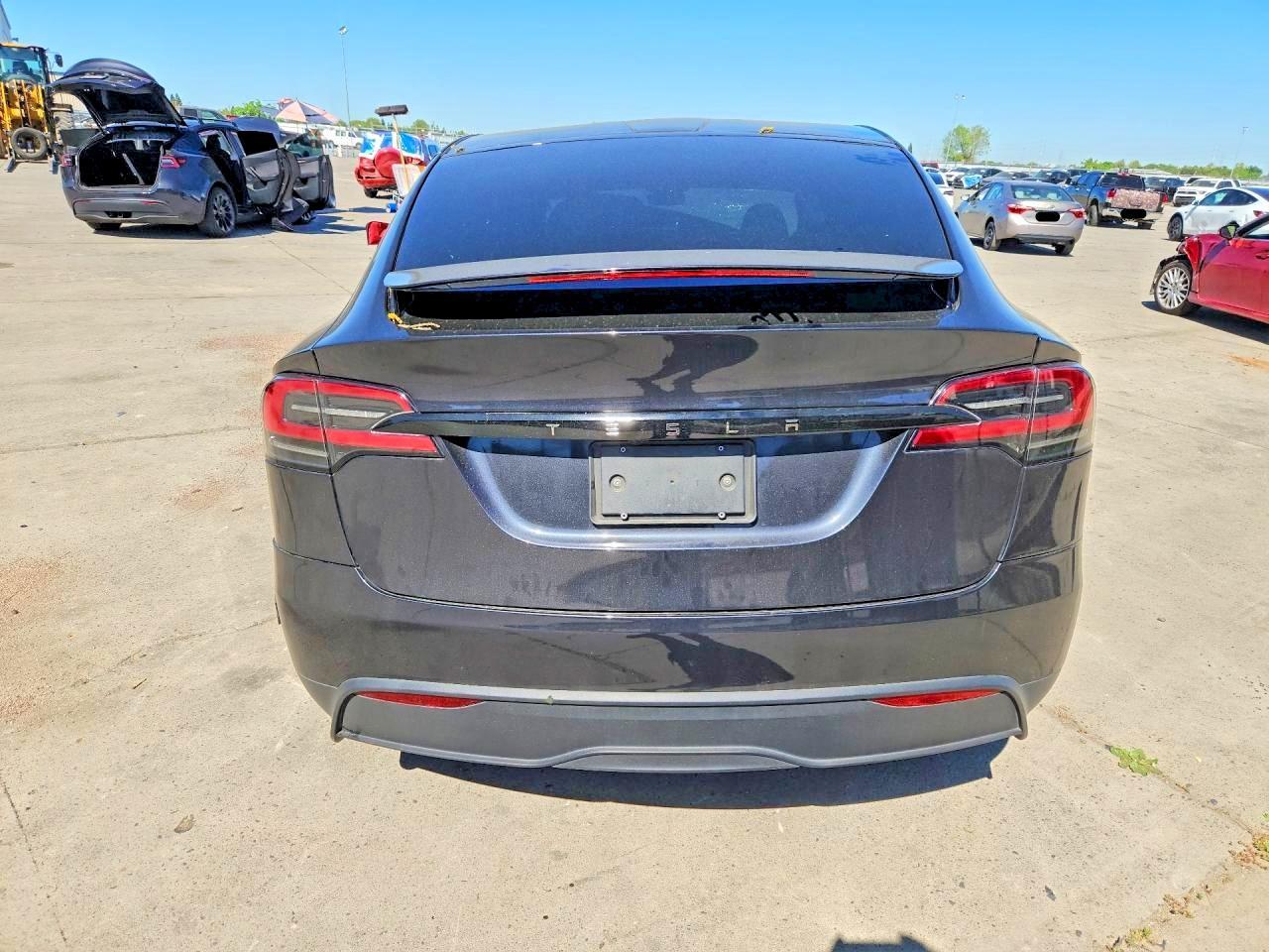 2024 Tesla Model X - Фото 6