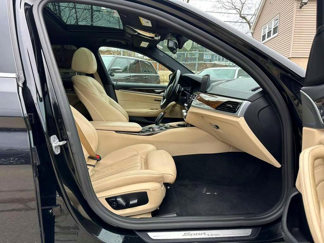2020 BMW 530 Xi - Фото 5