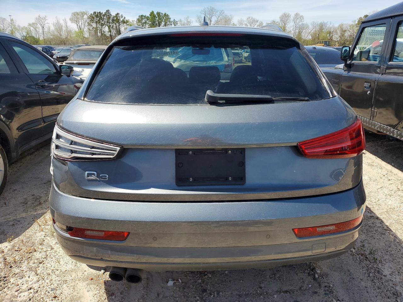 2017 Audi Q3 Premium - Image 6