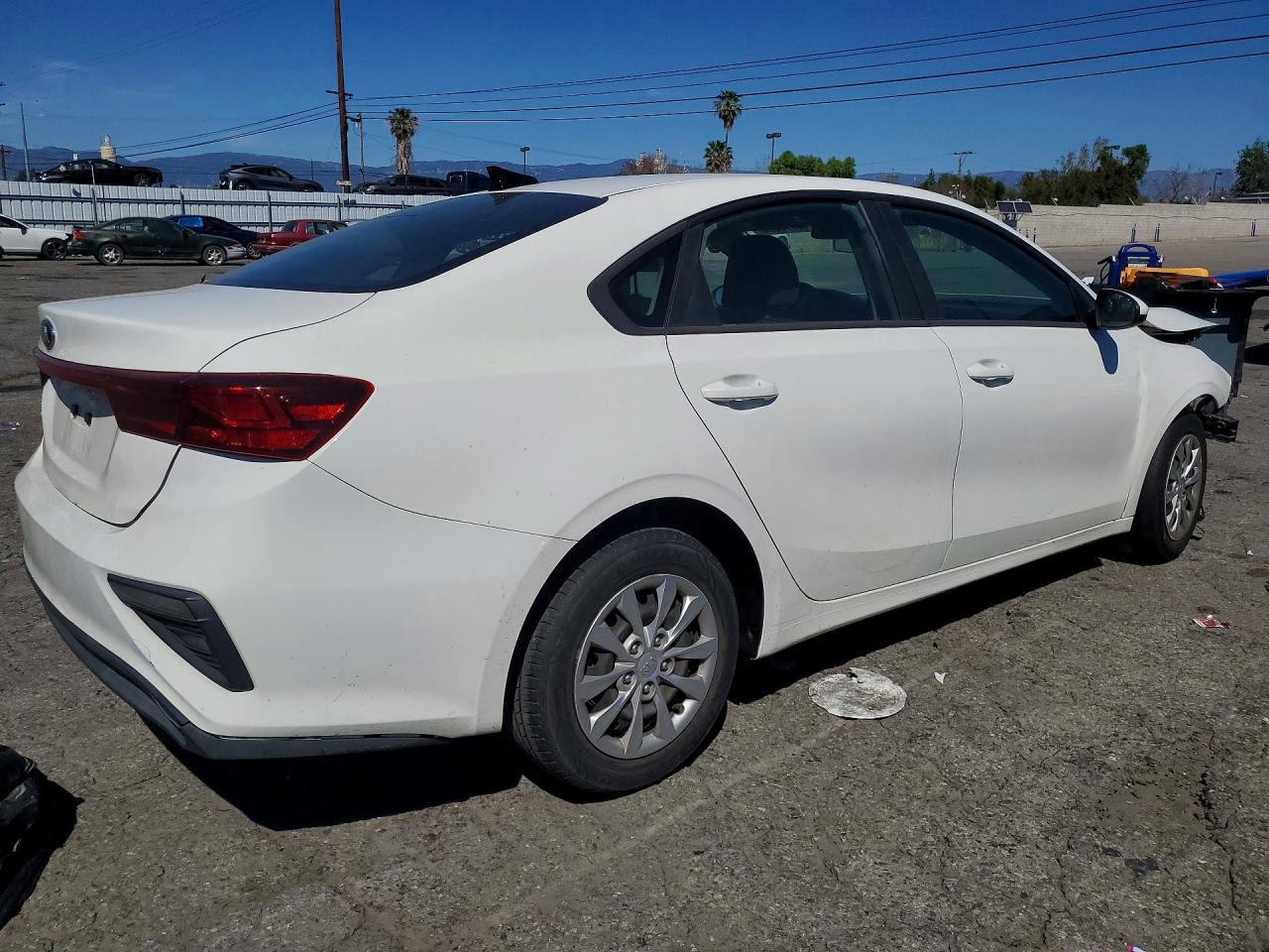 2020 Kia Forte Fe - Фото 3