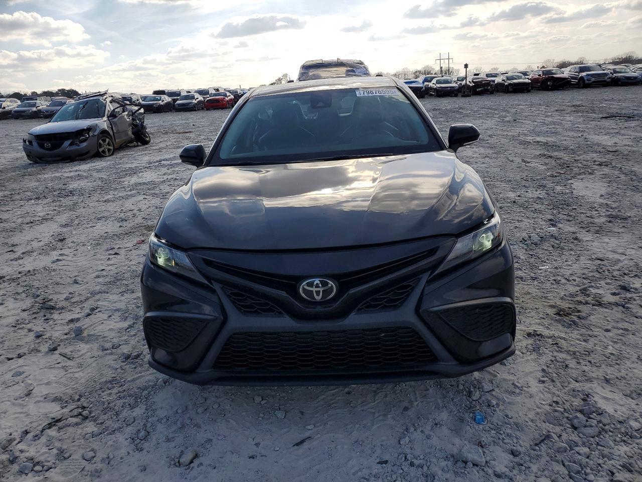 2023 Toyota Camry Se - Image 5