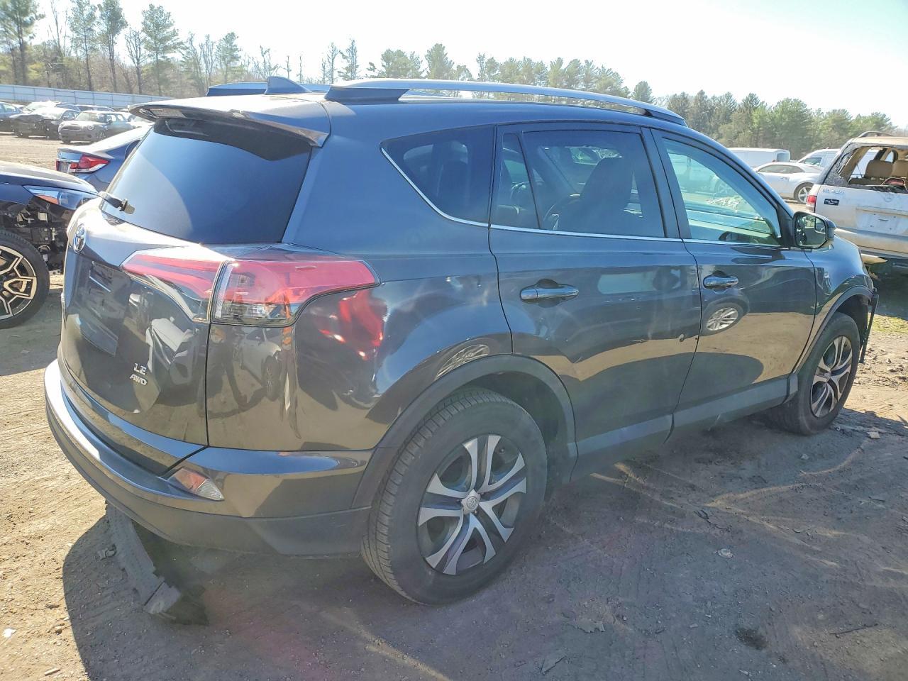 2017 Toyota Rav4 Le - Фото 3