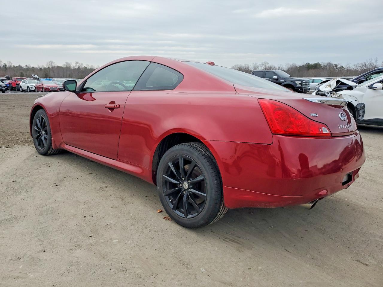2014 Infiniti Q60 Coupe Base - Image 2