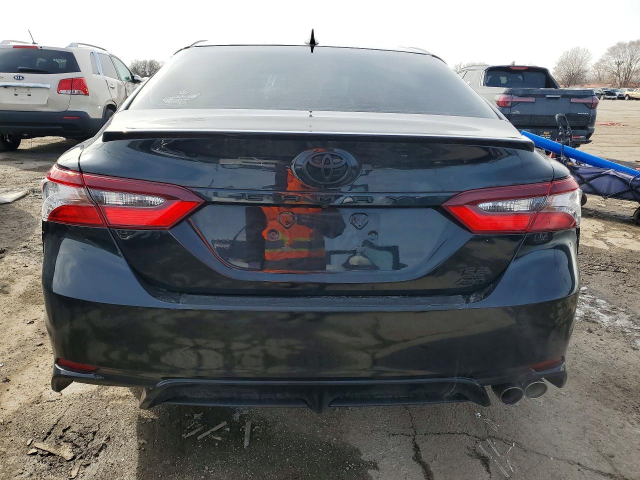 2022 Toyota Camry Se - Фото 6