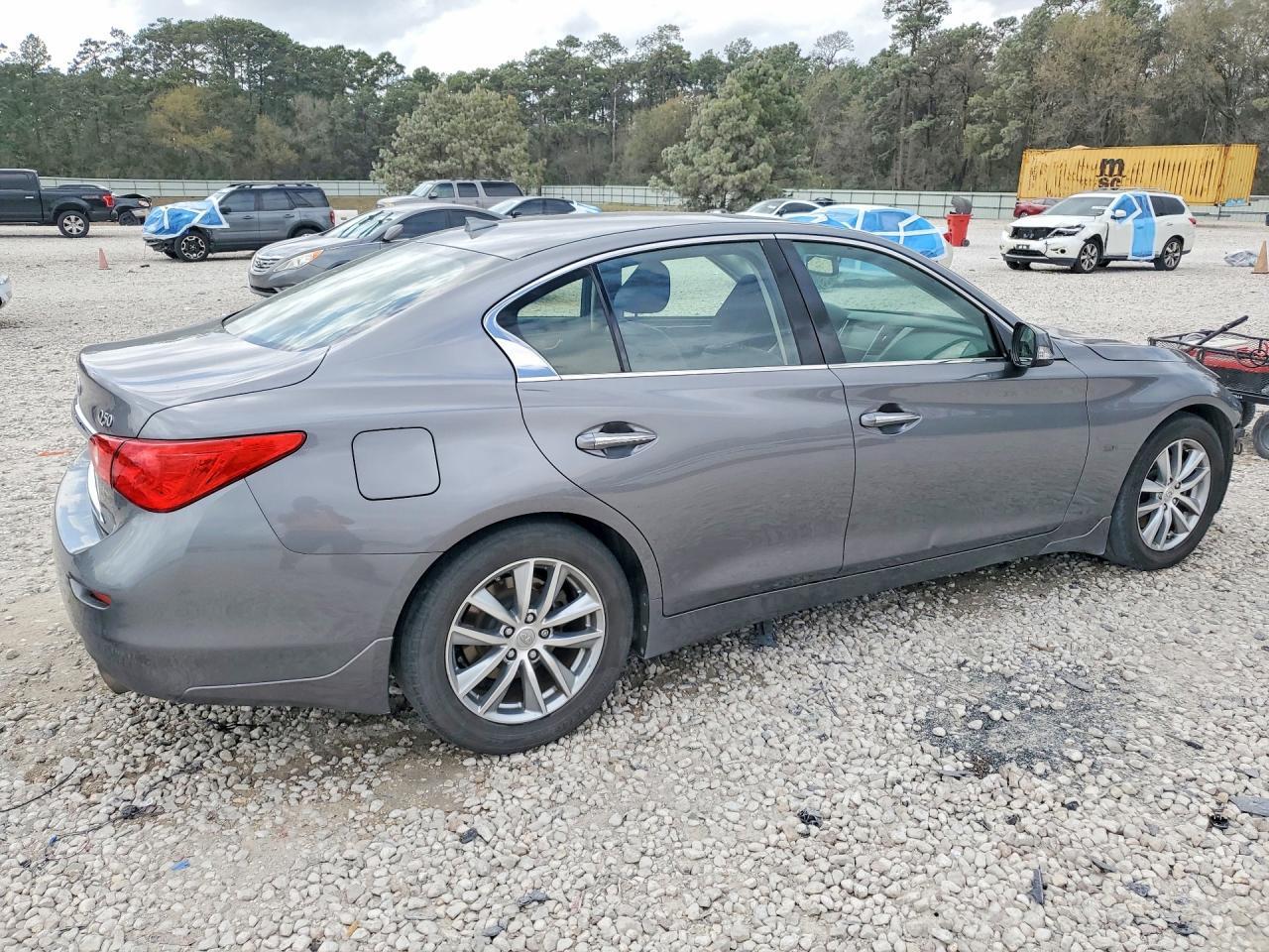 2017 Infiniti Q50 3.0T Premium - Image 3