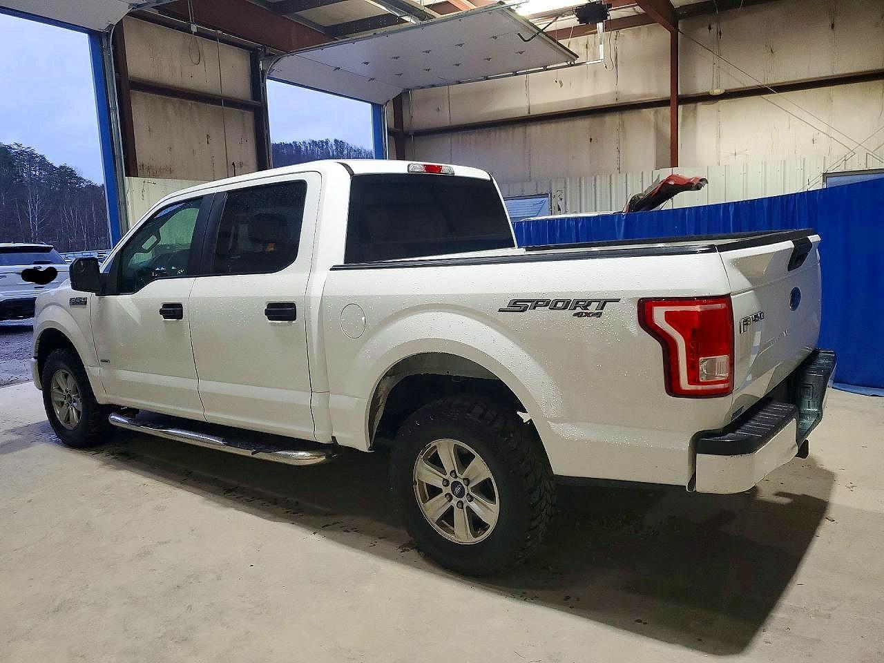 2017 Ford F150 Supercrew - Фото 2