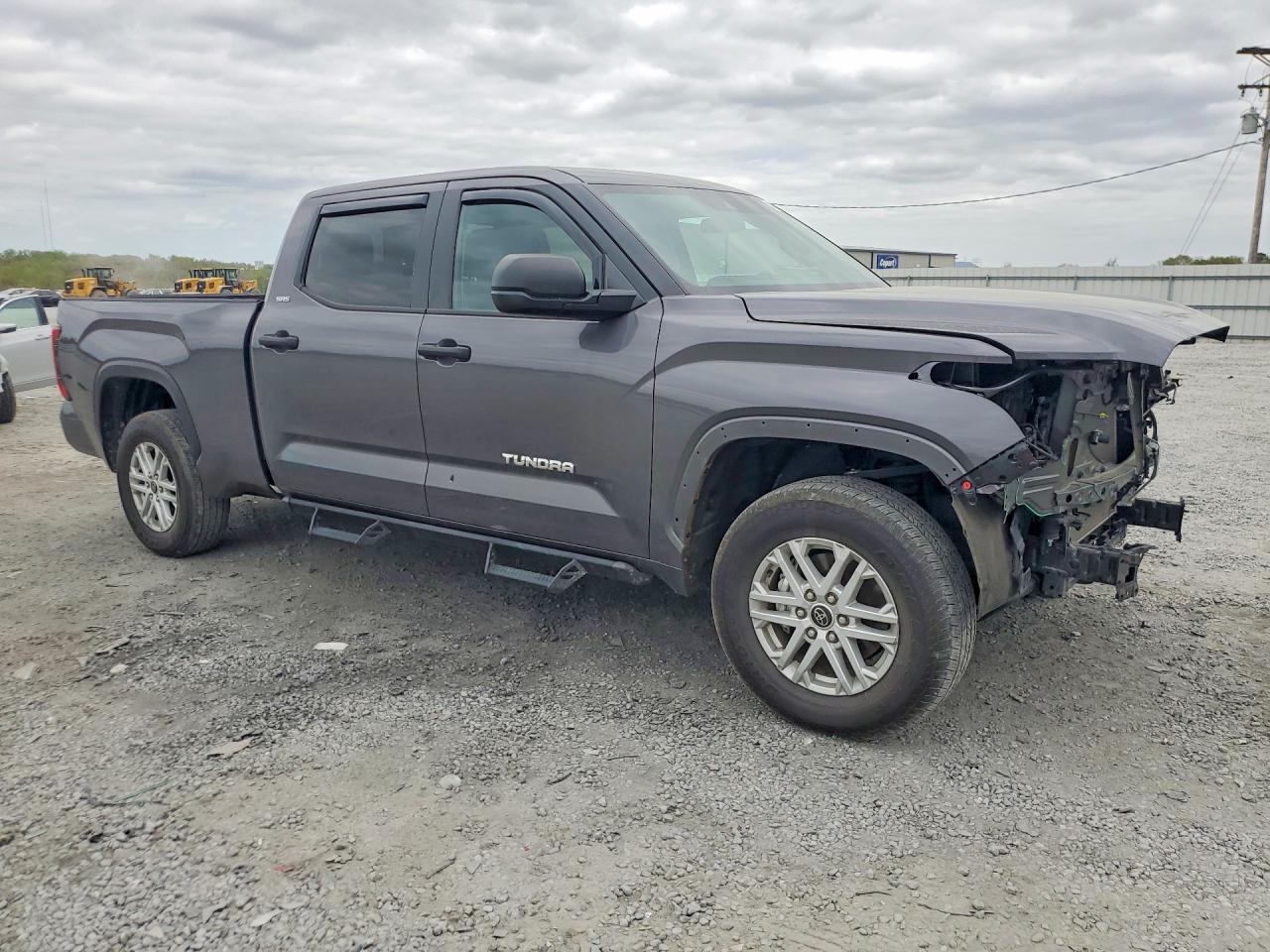 2024 Toyota Tundra Sr5 - Image 4