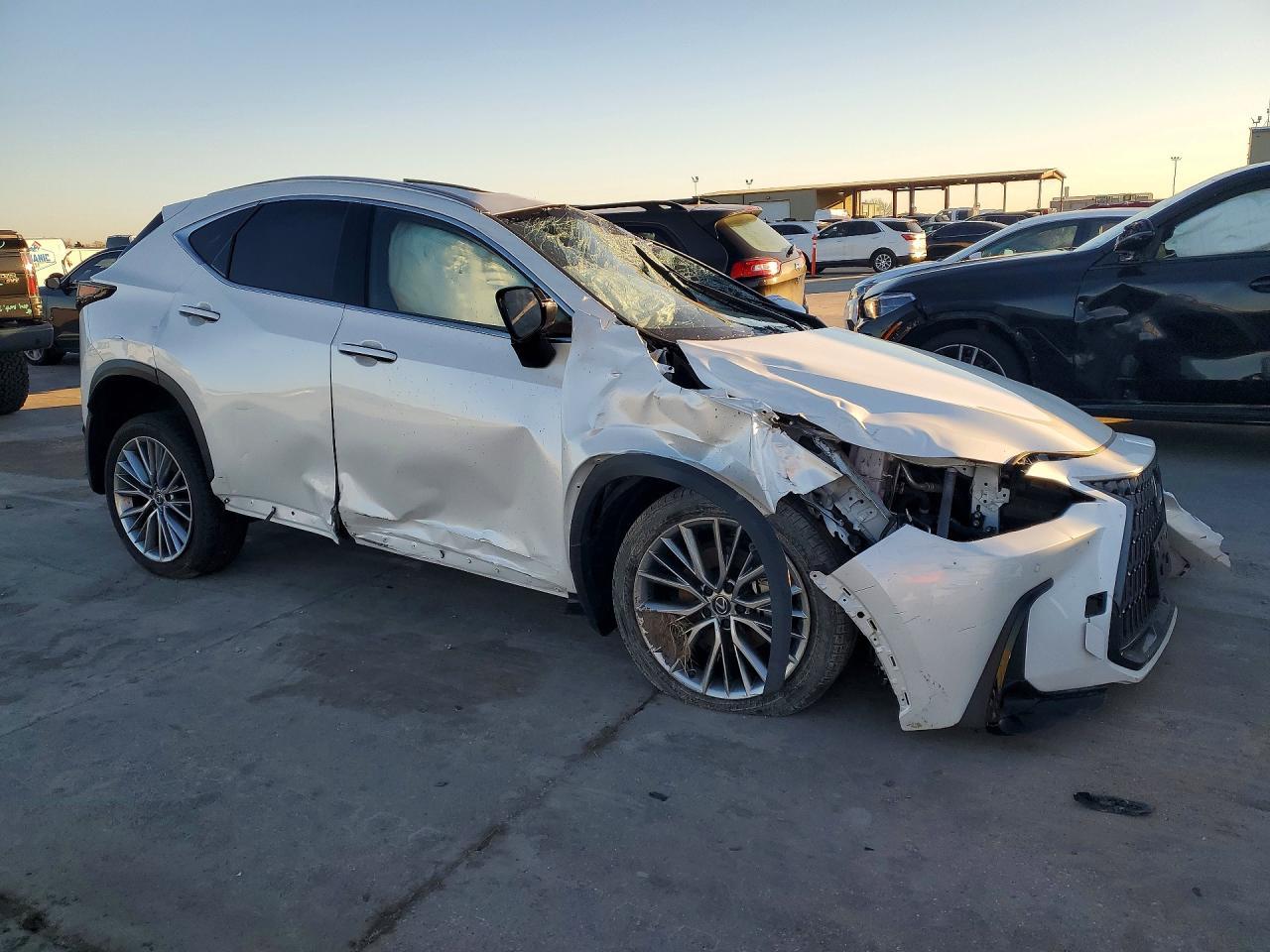 2025 Lexus Nx 350H Premium - Фото 4