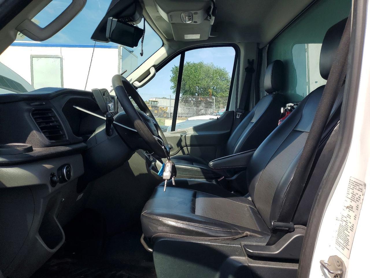 2020 Ford Transit Delivery Truck - Фото 7