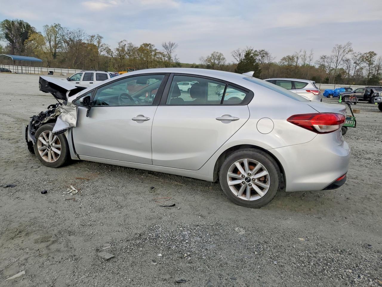 2017 Kia Forte Lx - Image 2