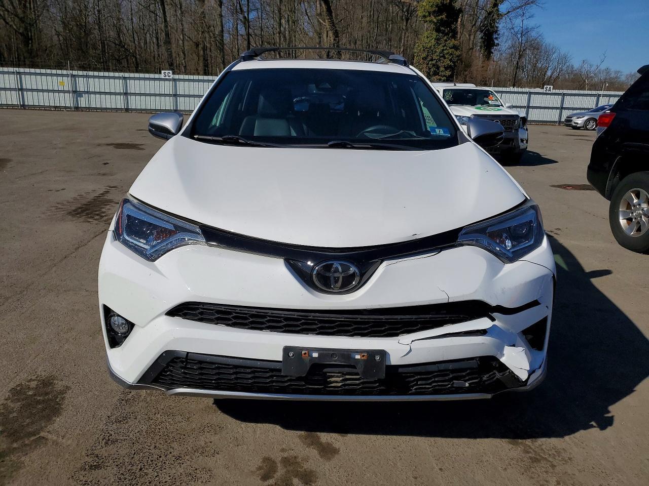 2018 Toyota Rav4 Se - Image 5