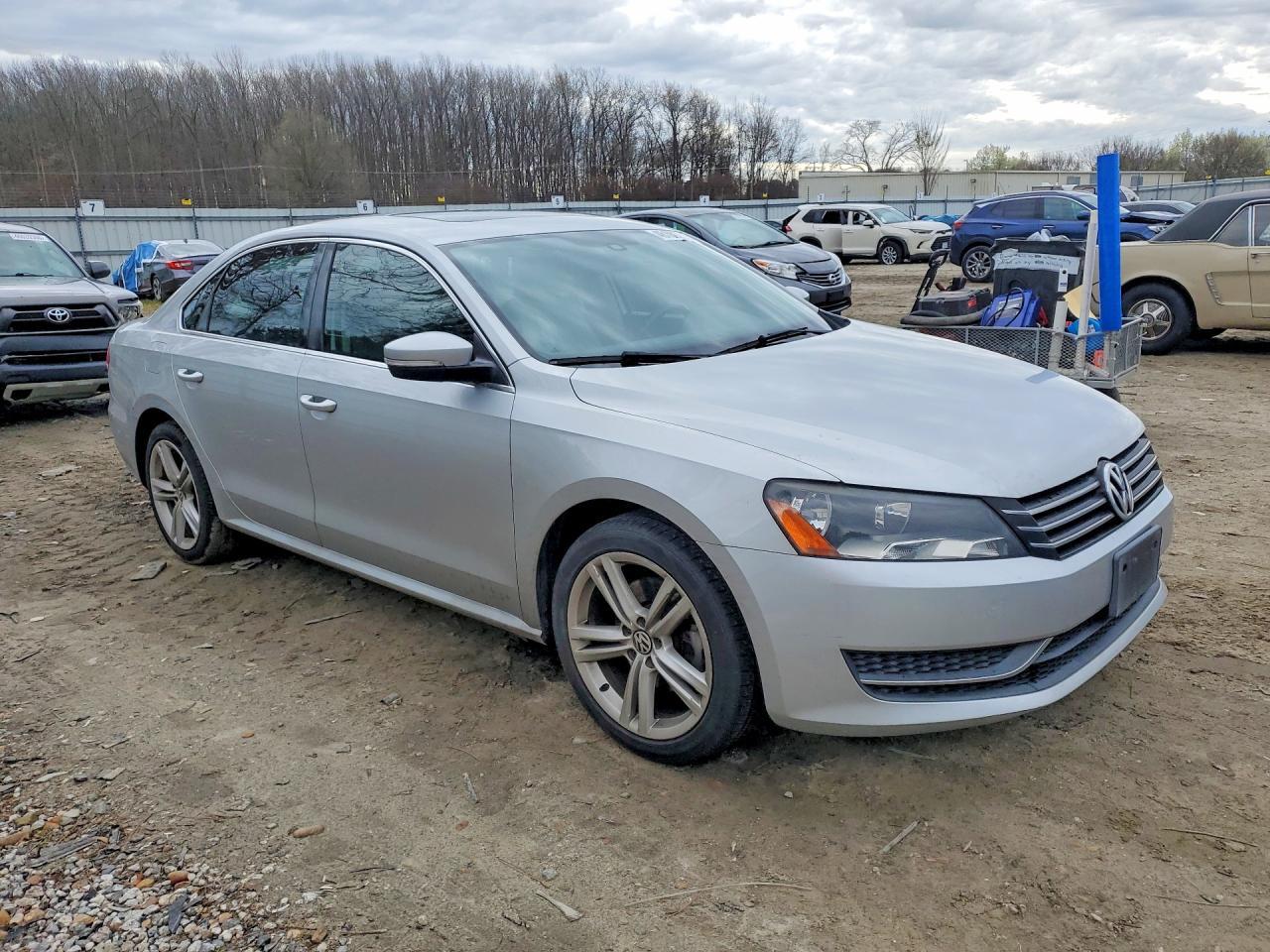 2014 Volkswagen Passat Se - Фото 4