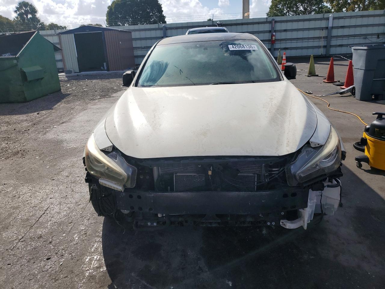 2017 Infiniti Q50 3.0T Premium - Фото 5