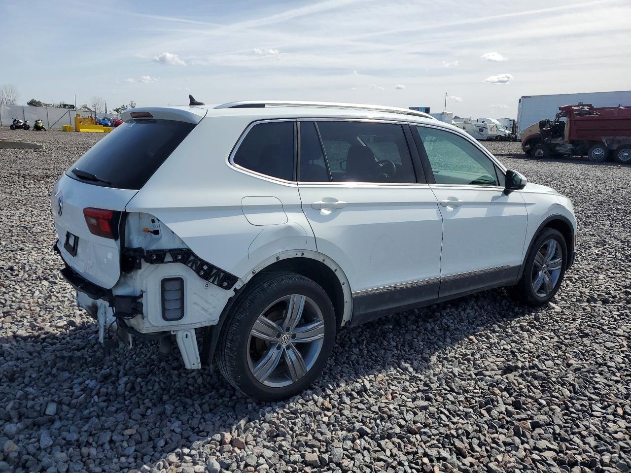 2020 Volkswagen Tiguan Se - Фото 3