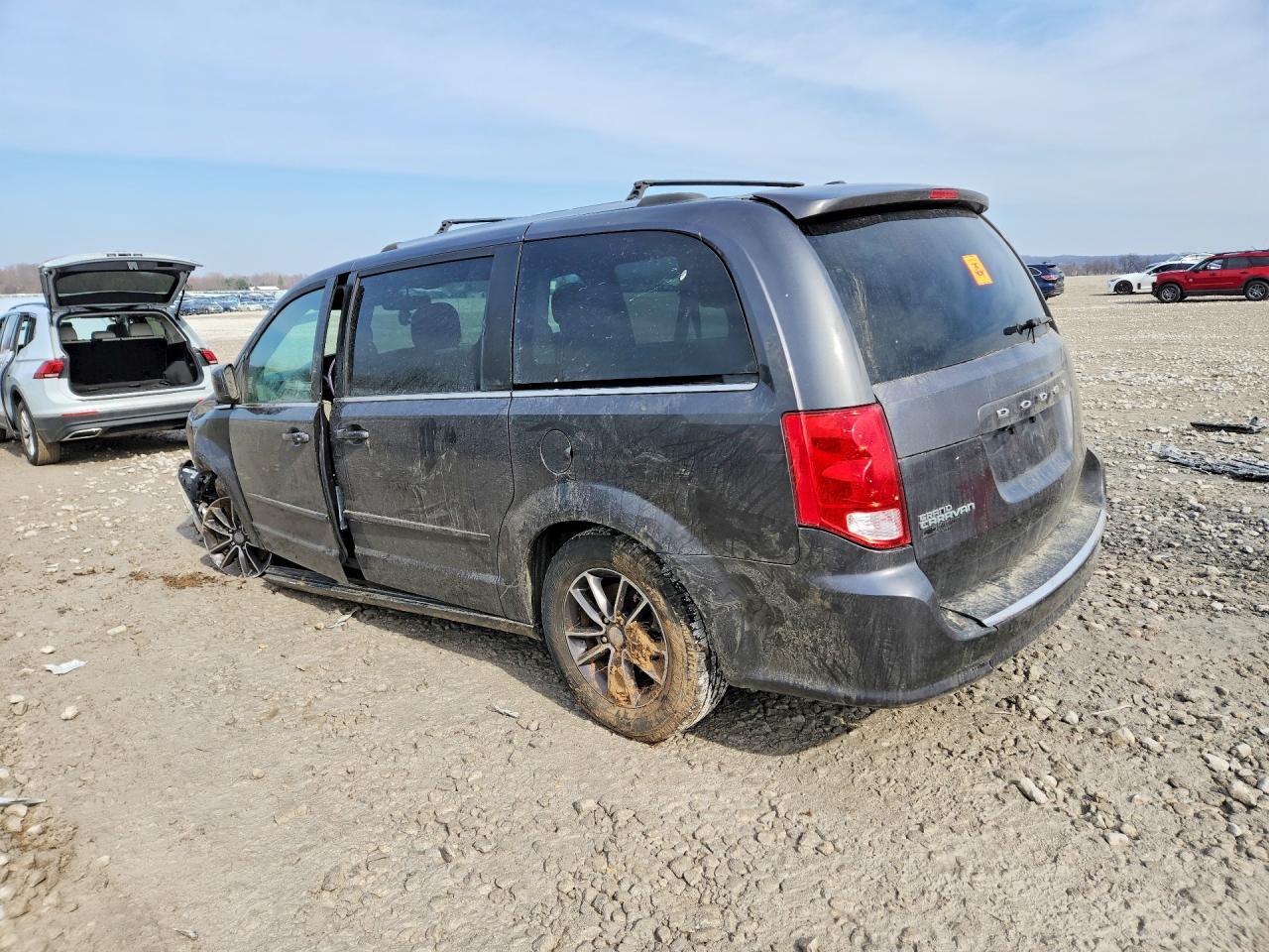 2017 Dodge Grand Caravan Sxt - Фото 2