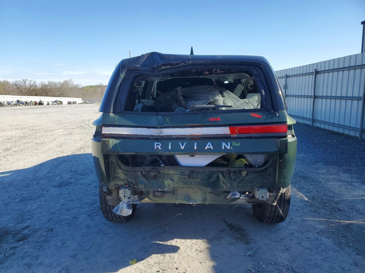 2024 Rivian R1S Adventure - Image 6